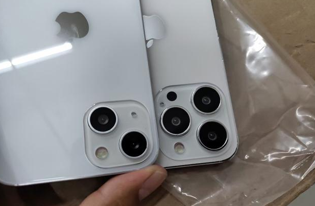 太康苹果手机维修分享iPhone 13‌机模长什么样 