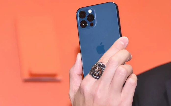 太康苹果手机维修分享iPhone12系列重启方法教程 